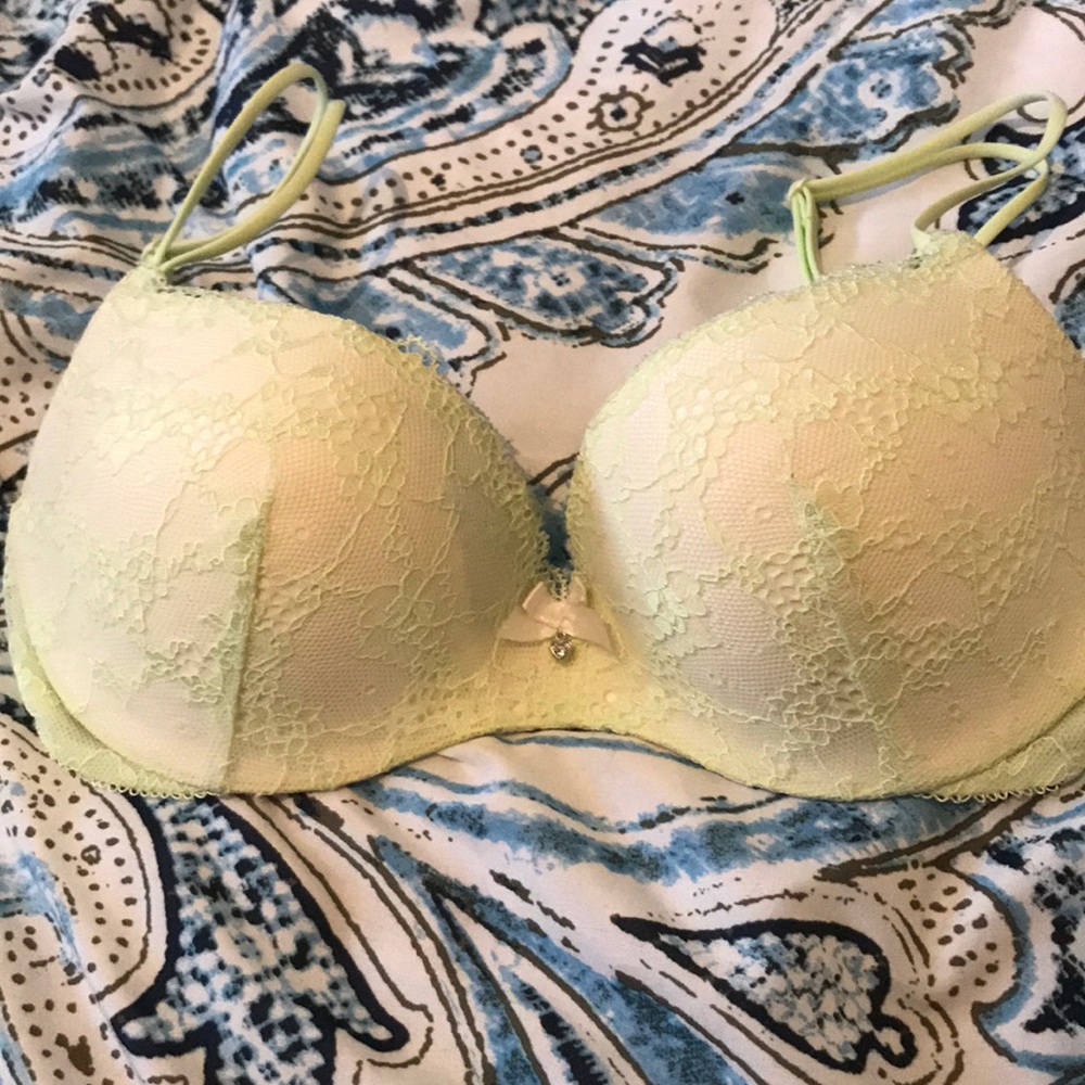Victoria’s Secret lace push-up bra